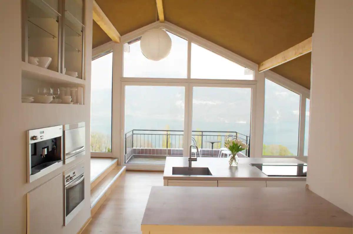 Lakeview Gem Krattigen Екстер'єр фото