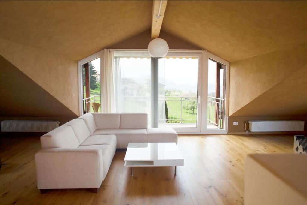 Lakeview Gem Krattigen Екстер'єр фото